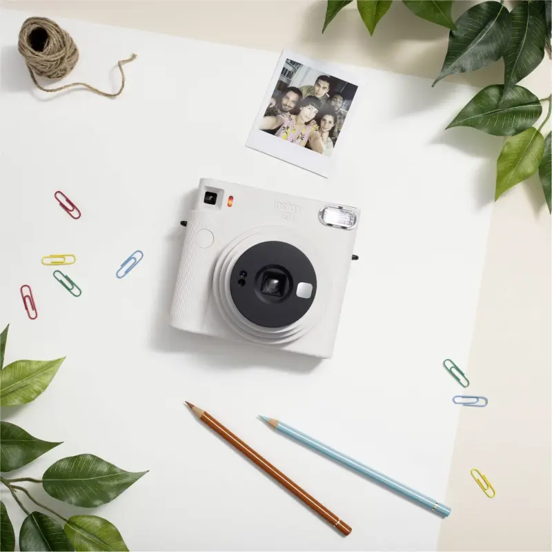 Fujifilm instax SQUARE SQ 1 chalk white