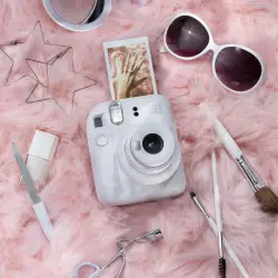 Fujifilm instax mini 12 clay-white