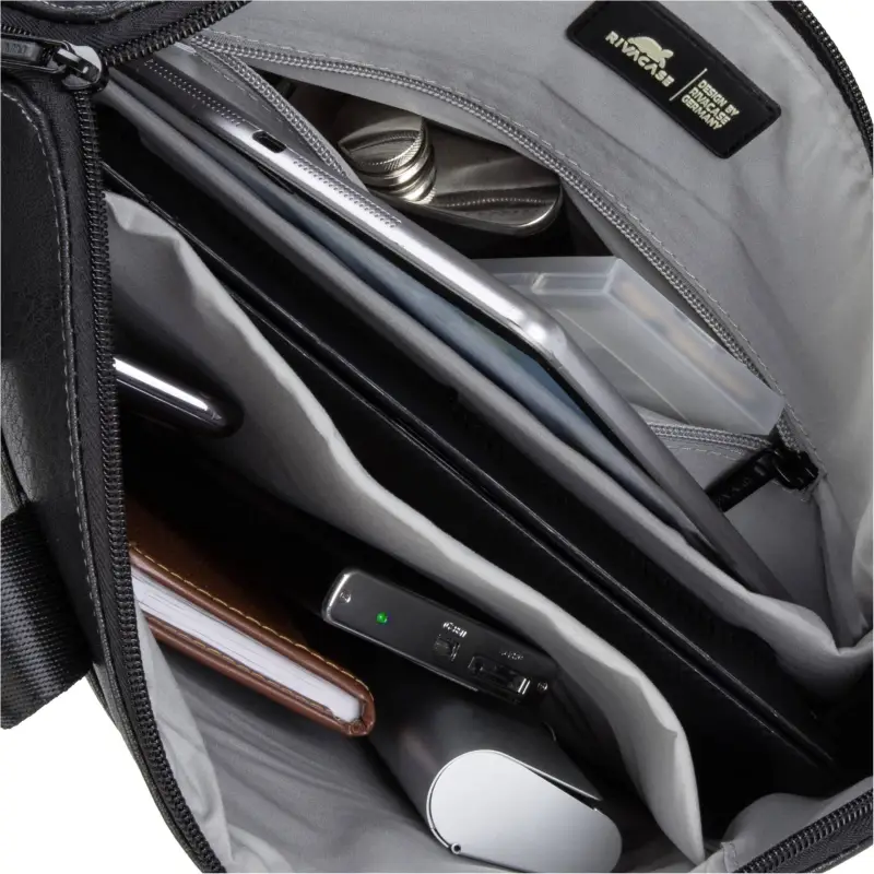 Rivacase 8920 Laptop Sleeve 13.3  black