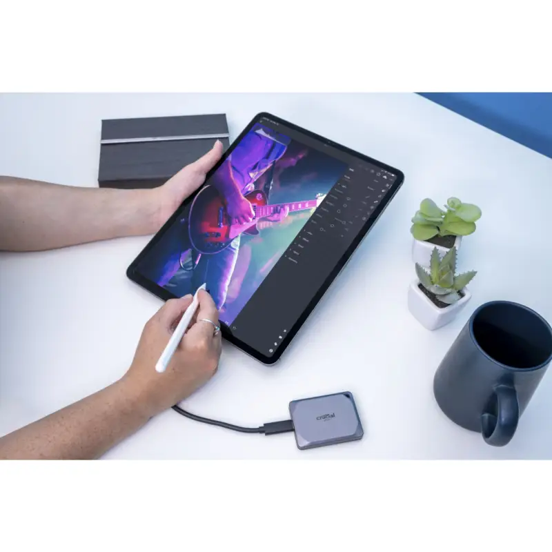 Crucial X9 Pro               4TB Portable SSD USB 3.2 Type-C