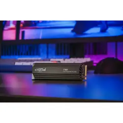 Crucial T705 with heatsink   4TB PCIe Gen5 NVMe M.2 SSD