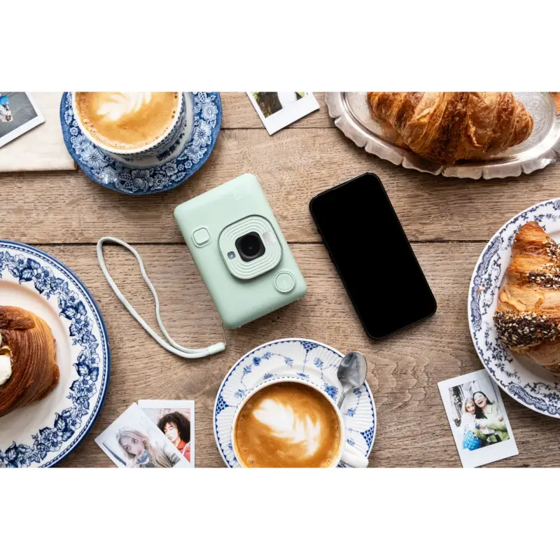 Fujifilm instax mini LiPlay matcha green