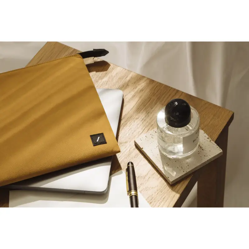 Native Union W.F.A Sleeve for MacBook 13  Kraft