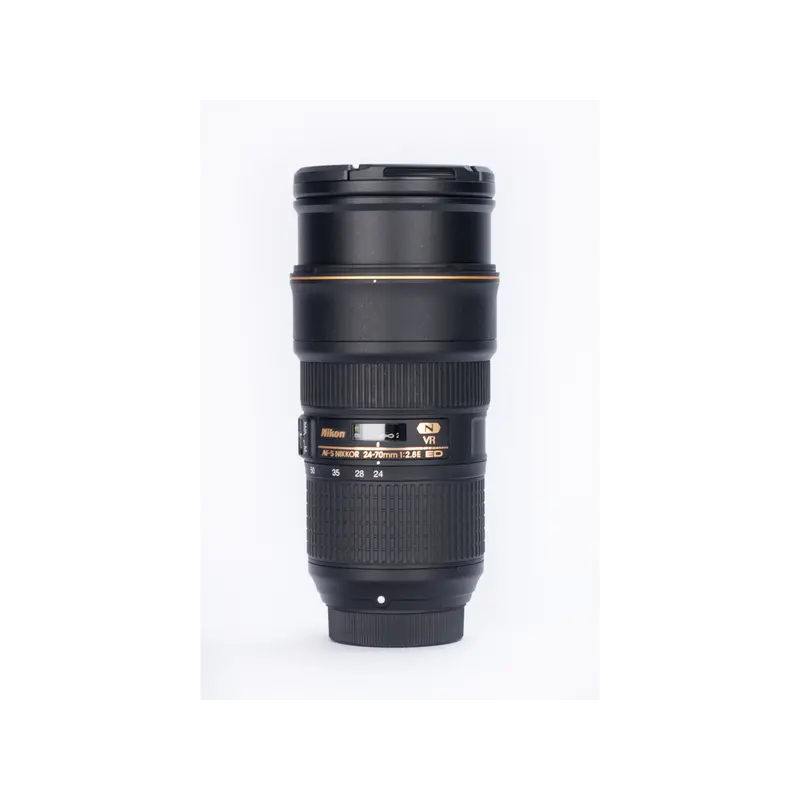Używany obiektyw Nikon Nikkor 24-70 f2,8 2165145