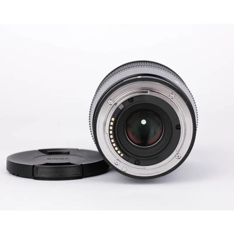 Używany obiektyw Sigma 16 mm  F / 1,4 Sony E