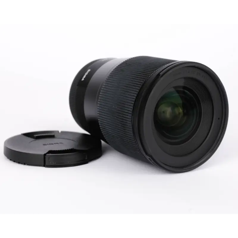 Używany obiektyw Sigma 16 mm  F / 1,4 Sony E