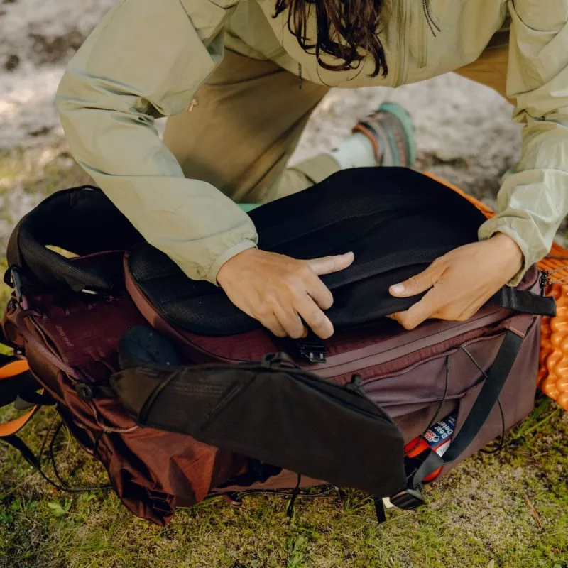 Pas biodrowy PEAK DESIGN Outdoor Hip Belt - Outdoor 25L + 45L Czarny