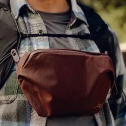 Torba Peak Design Outdoor Sling 2L Ciemny Fiolet