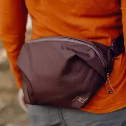 Torba Peak Design Outdoor Sling 2L Ciemny Fiolet