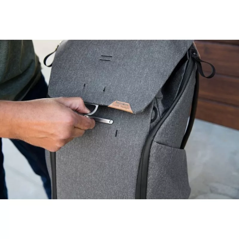 Plecak PEAK DESIGN  Everyday Backpack 30L v2 - Grafitowy - EDLv2