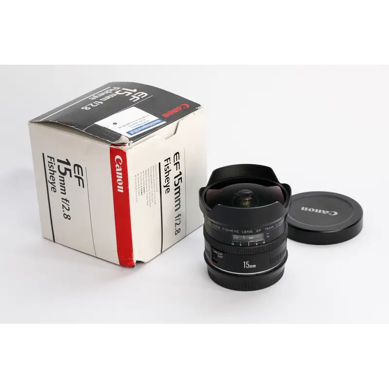 Używany obiektyw Canon EF 15 mm f2,8 Fisheye (sn:63525)