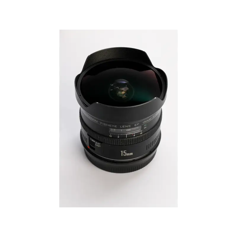 Używany obiektyw Canon EF 15 mm f2,8 Fisheye (sn:63525)