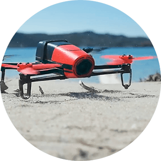 Parrot Bebop Drone 1400万画素魚眼 8GB　レッド 1400万画素の魚眼レンズを搭載した最強ドローン「Parrot Bebop